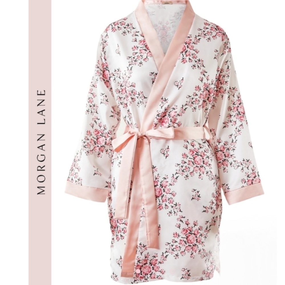 Morgan Lane S/M floral Satin knee length belted robe.